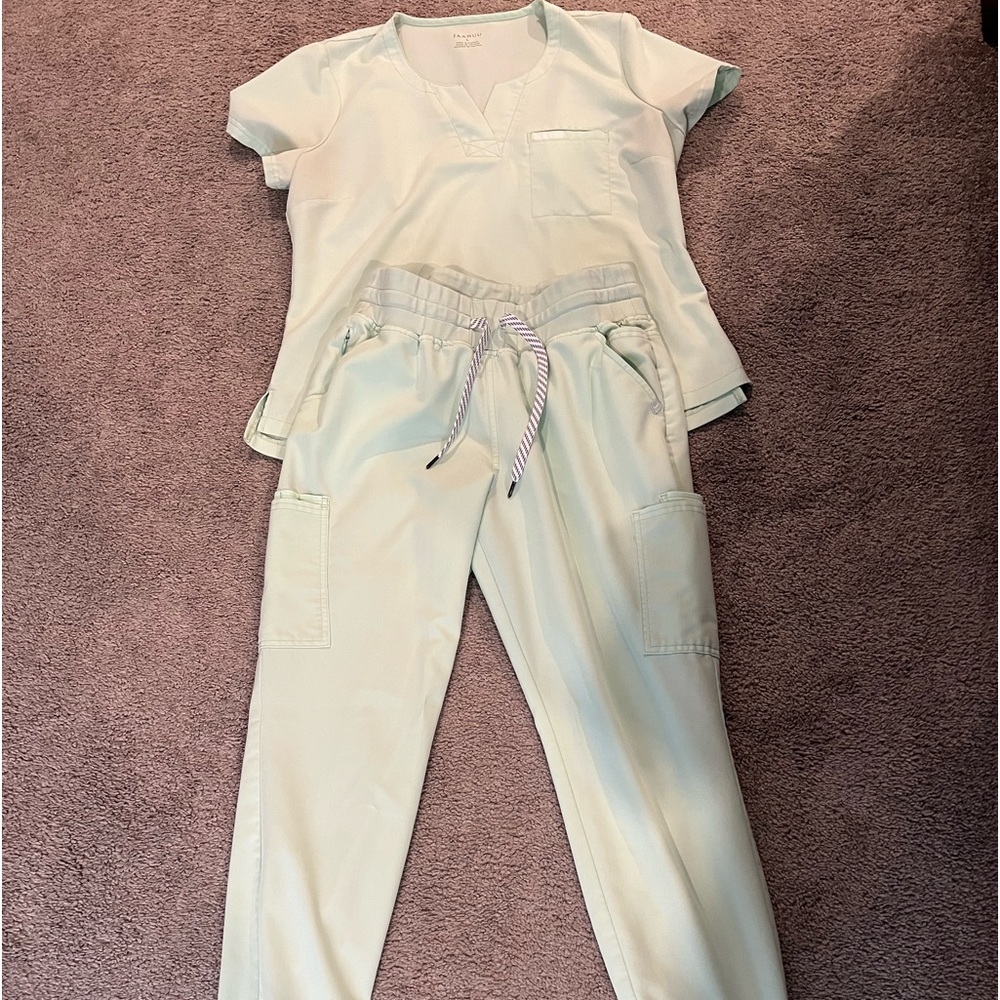 Scrub Set